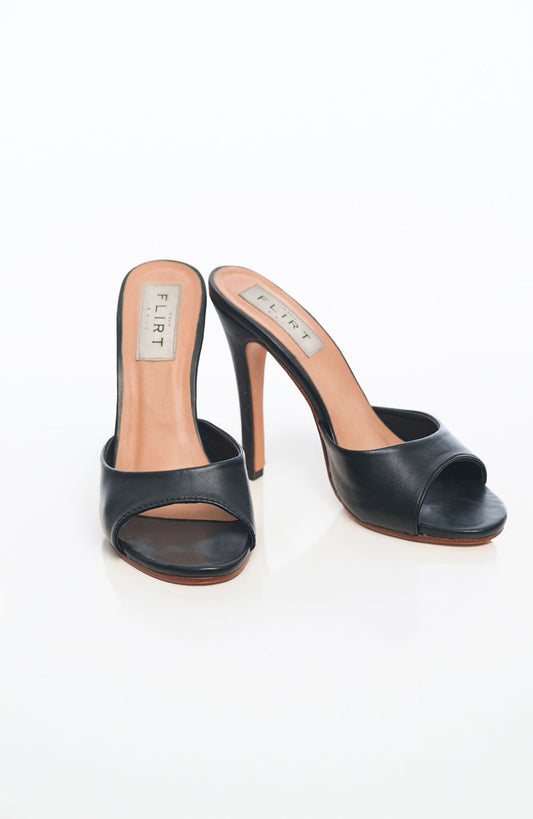 FLIRT Leather Heels Black